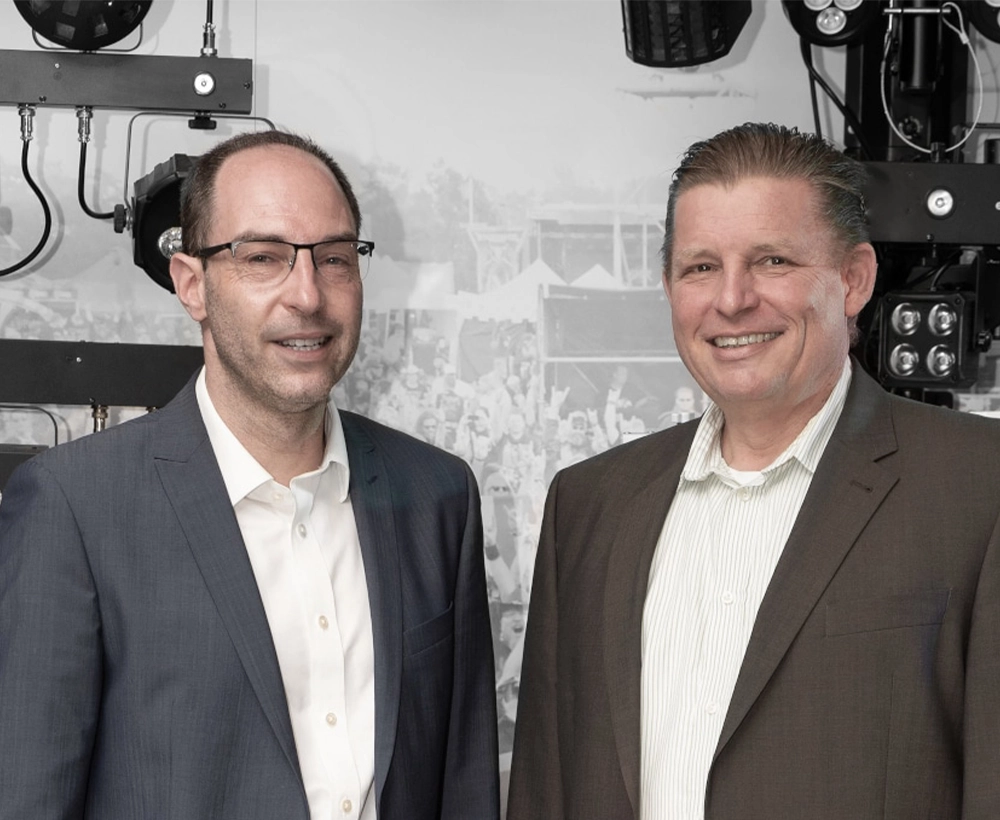 Unternehmensgebäude im Sonnenuntergang