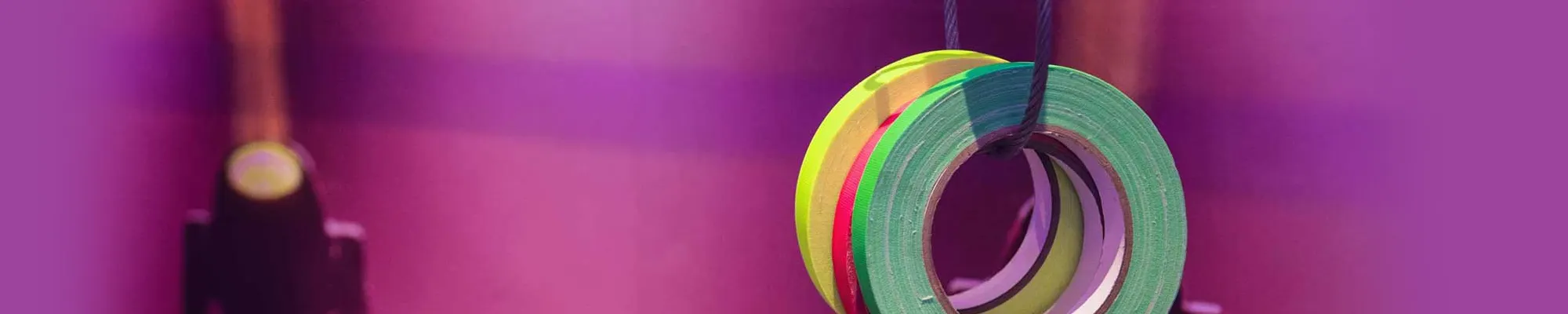 Hände greifen ineinander